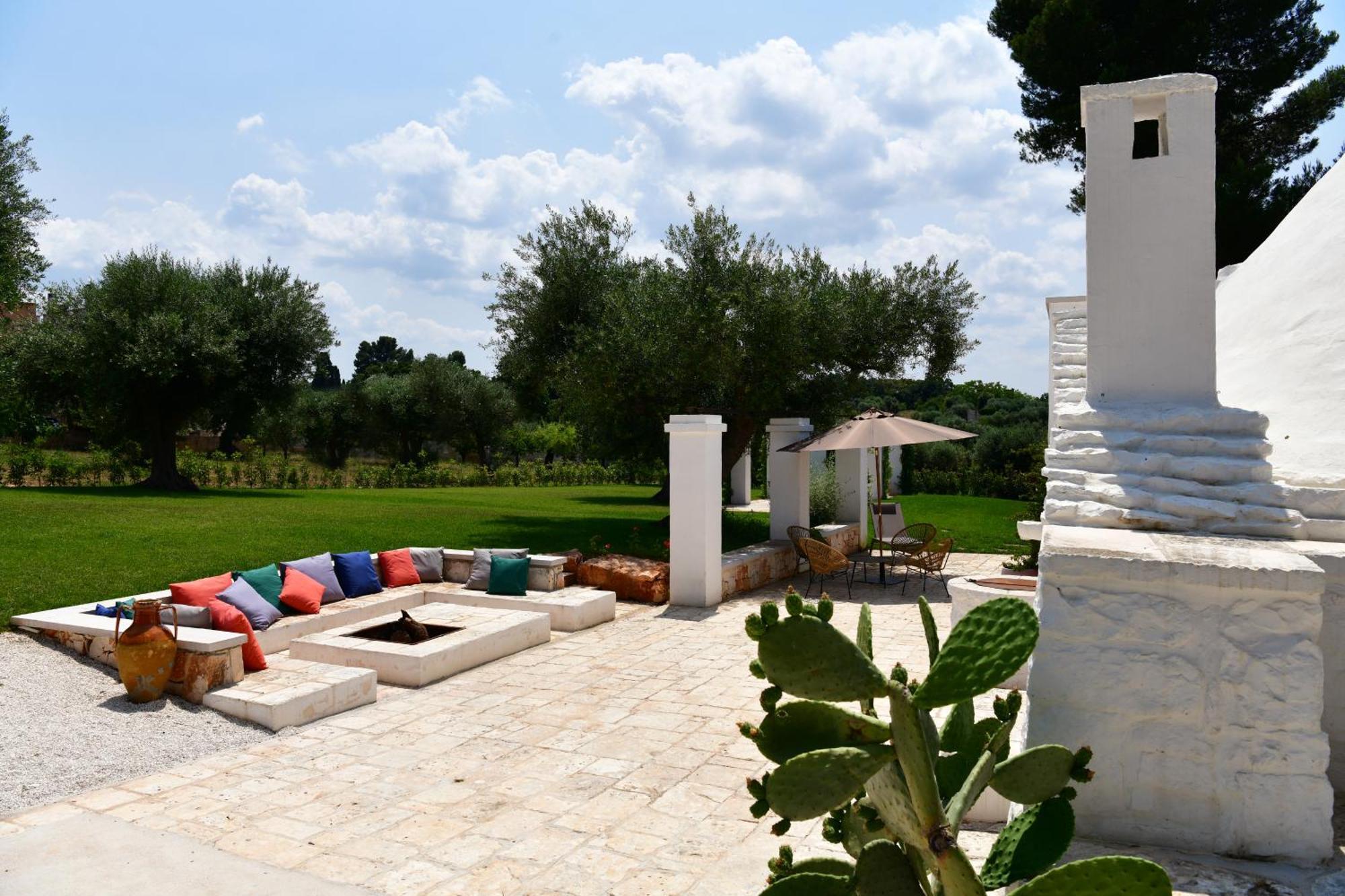 Il Trullo Bianco - Country House & Spa Villa Castellana Grotte Exterior photo