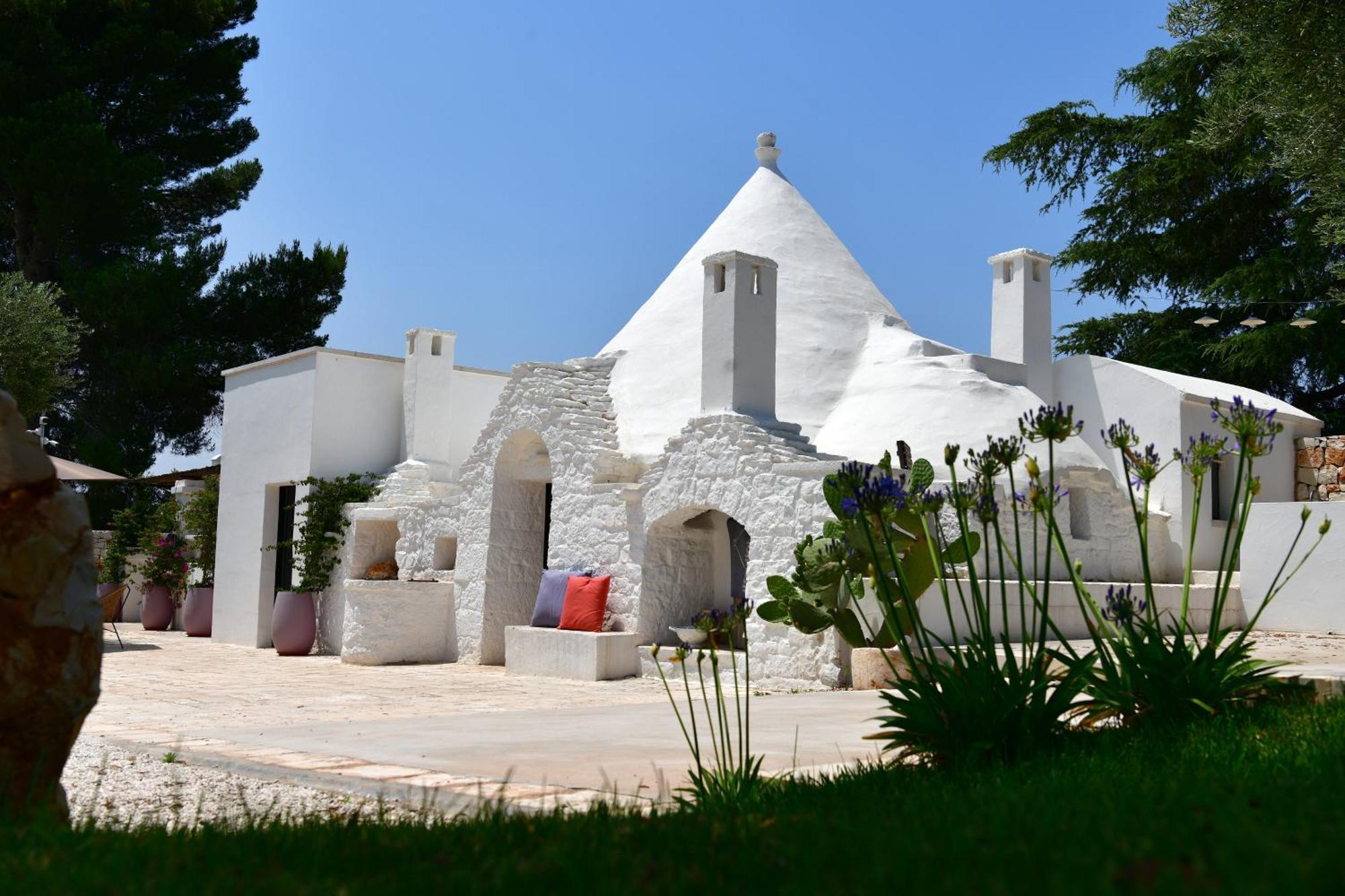 Il Trullo Bianco - Country House & Spa Villa Castellana Grotte Exterior photo